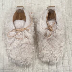 Tory Burch Cream Fluffy Slippers